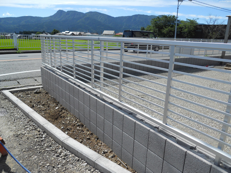 某アパート新規植栽（御殿場市）